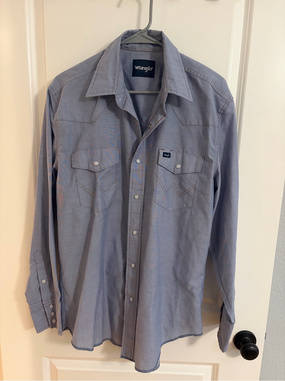 Wrangler Men’s Light Blue Casual Western Button-Down Shirt